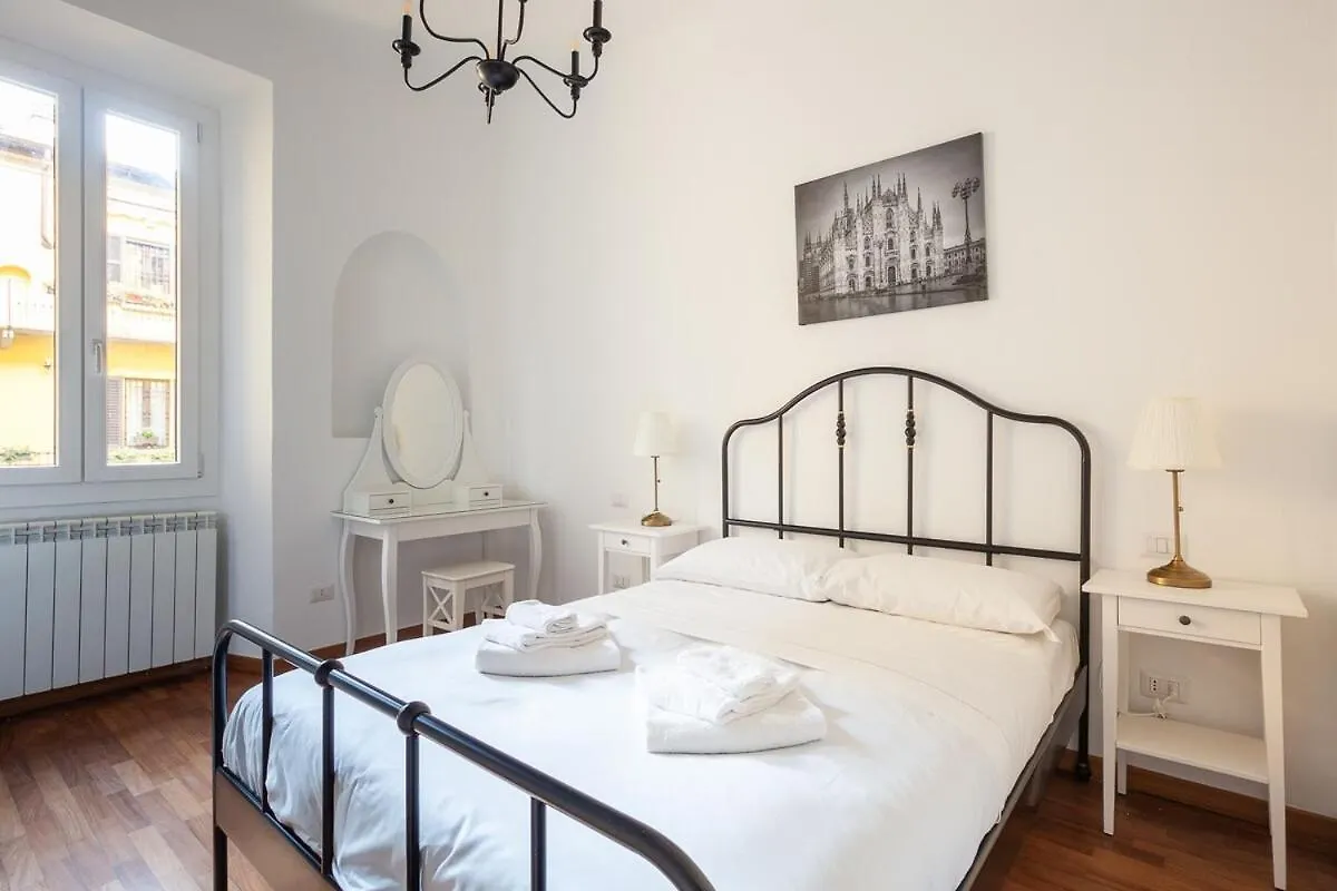 Renovated Apartment In The Center Of Mediolan 0*,  Włochy